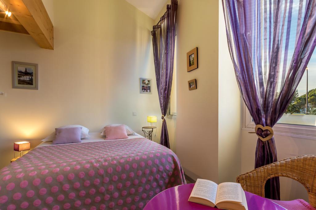 Les Chambres De Jeannette มาร์กเซย ภายนอก รูปภาพ